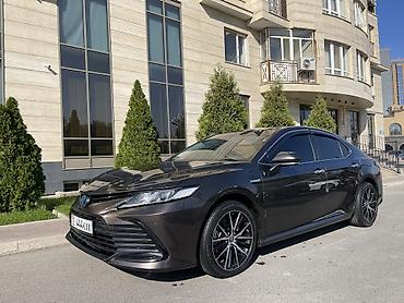 Toyota Camry: 2022 г., 2.5 л, Вариатор, Гибрид, Седан at lalafo.kg Toyota Camry: 2022 г., 2.5 л, Вариатор, Гибрид, Седан