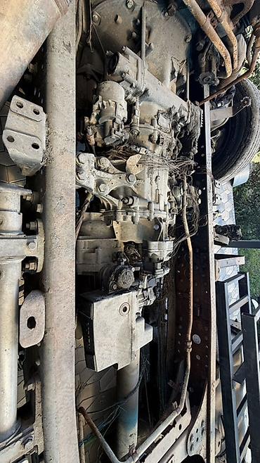 видно: Мерседес актрос мп3 на запчасть после пожара и фары бампера есть Бак — 2