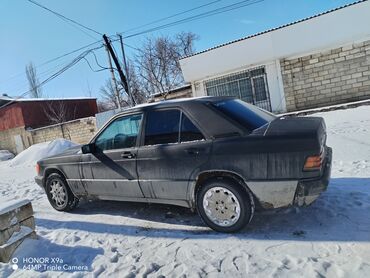 Mercedes-Benz: Mercedes-Benz 190 (W201): 1.8 l | 1992 il Sedan — 4