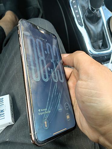 note 9 ekran: IPhone 11 Pro Max, Qızılı, Qırıq — 3