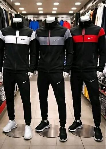 nike suknja: Terenerka muska gornji deo i donji deo. Crna osnova sa širokim — 1