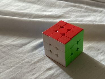 детские кубики: Продается кубик Рубик в отличном состоянии
