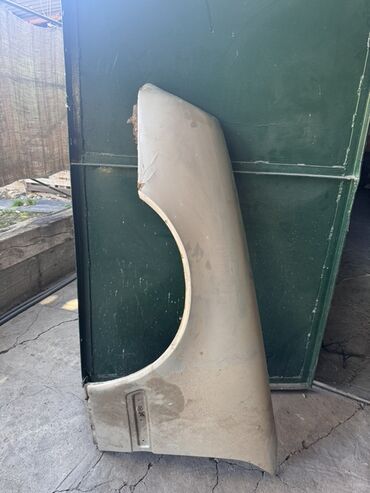 стекло на фар: Крыло Переднее левое Mercedes-Benz