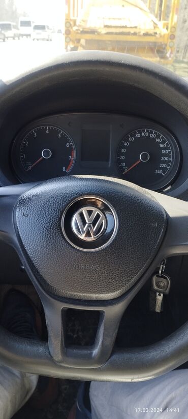 куплю авто газ: Volkswagen Polo: 2016 г., 1.6 л, Механика, Газ, Седан