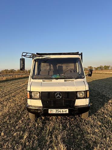 гелик фара: Грузовой автомобиль Mercedes-Benz (кабина-дневка) с — 1
