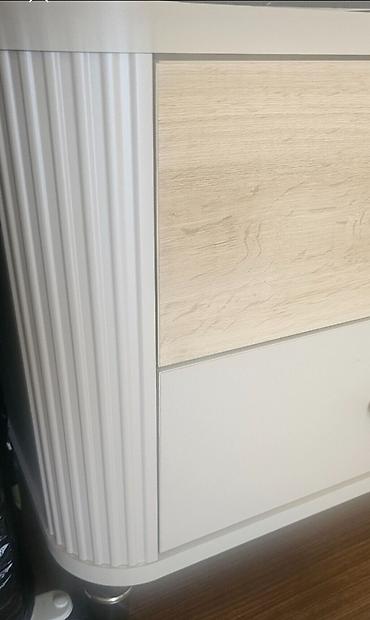 Тумбы: Eded Yataq otağı üçün şık tumba,bellona tezedi, 450 man alinib — 3