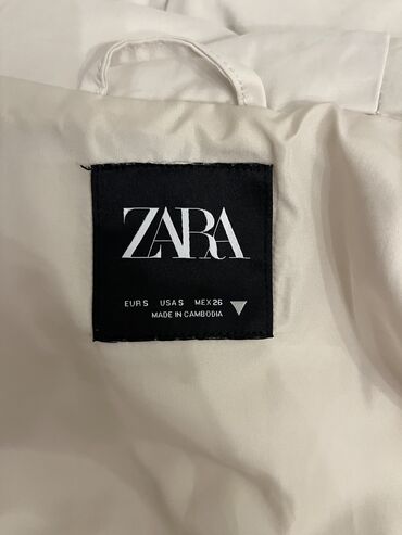 Digər kişi ayaqqabıları: Zara qadın kapişonlu kurtka 
bir neçe defe geyilib teze kimidir — 9