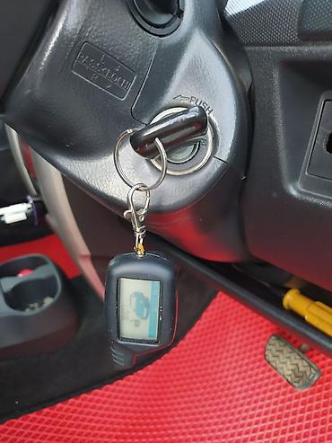 Toyota: Toyota Ist: 2003 г., Бензин, Хэтчбэк — 14