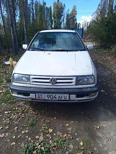 Volkswagen: Volkswagen Vento: 1995 г., 2 л, Механика, Бензин, Седан — 3