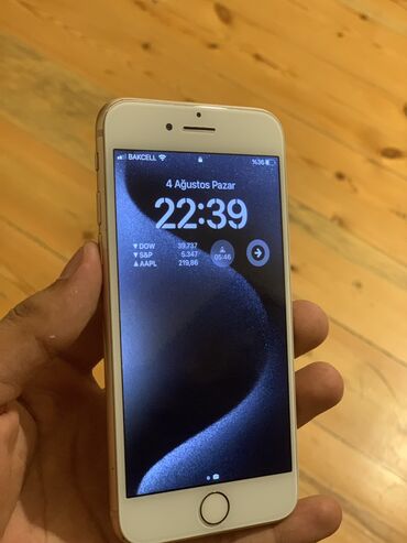 işlemiş telefon: IPhone 8, 64 GB, Qızılı, Barmaq izi, Simsiz şarj