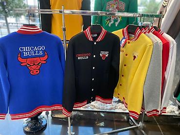 şort: Unisex kollecsiya – varsity stilində snap düyməli jaketlər — 9