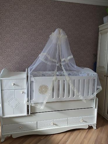 Oğlan və qız üçün, Yeni, Dördbucaq, Beşik, Dəst ilə, Matras ilə, Yellənmə mexanizmsiz