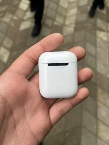 usaq ucun fotoaparatlar: Airpods 2 ideal vezyetde 160 Azn bilen bilir tezesinin qiymetini