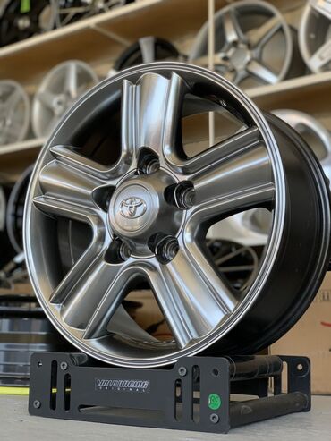 Диски: Литые Диски R 18 Toyota, Комплект, отверстий - 5, Новый