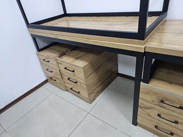 Письменные столы: Письменный стол — 8