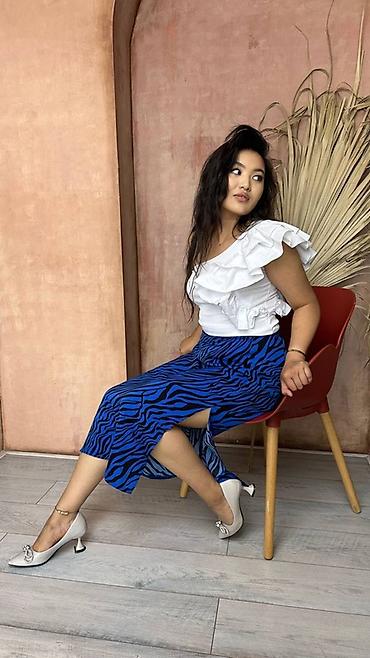 Юбки: Юбка миди с разрезом сбоку От 300 сом, оптом 250 сом в наличии 350 шт — 11