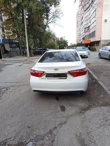 арзан машина срочна продаю: Toyota Camry: 2017 г., 2.5 л, Автомат, Бензин, Седан