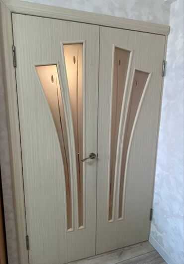 пластиковые двери межкомнатные: Ички эшик айнек менен, МДФ, Белорусия, түсү - Саргыч боз, 200 * x 80 см, Колдонулган