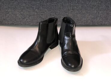 подросковые обувь: Ботинки и ботильоны 39, цвет - Черный