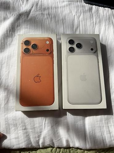 10 лет в одних руках: IPhone (серия с Dynamic Island), два цвета: оранжевый и серебристый — 3
