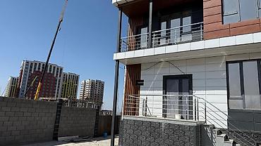 Продажа таунхаусов: 5 комнат, 220 м², 1 соток — 17