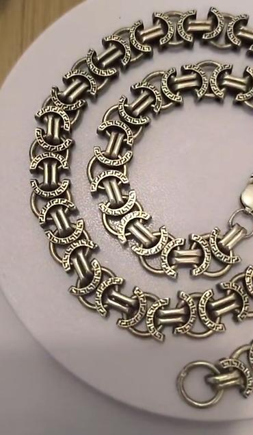 Zərgərlik əşyaları: Dəstə daxildir: Bilərzik, Boyunbağı, Üzük, Gümüş, 925 Əyar, 200 g — 1
