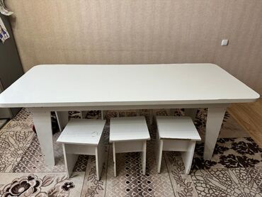стол металлический: Кухонный Стол, цвет - Белый, Б/у