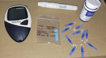 Глюкометры: Глюкометр GlucoDr, в комплекте только одна игла и 10 тест полосок, на
