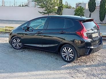 on fara: Honda Fit: 1.5 l | 2014 il Hetçbek — 5