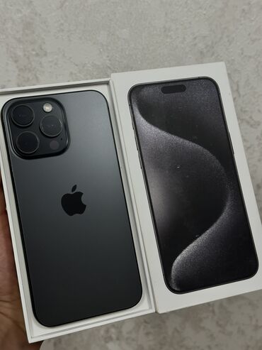 Apple iPhone: IPhone 15 Pro Max, Б/у, 256 ГБ, Black Titanium, Наушники, Зарядное устройство, Защитное стекло, 96 %