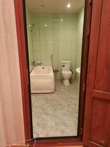 Uzunmüddətli kirayə mənzillər: Xətai Rayonu Sadıqcan Həzi Aslanov 2 otaq. Mərtəbə - 18/11 Otaq sayı — 12