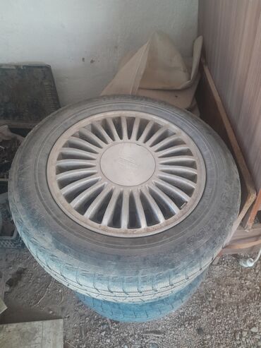 запаска 15: Дөңгөлөктөр монтажда 185 / 65 / R 15, Кыш, Колдонулган, Комплект, Жеңил унаалар, Куйма, тешиктери - 4