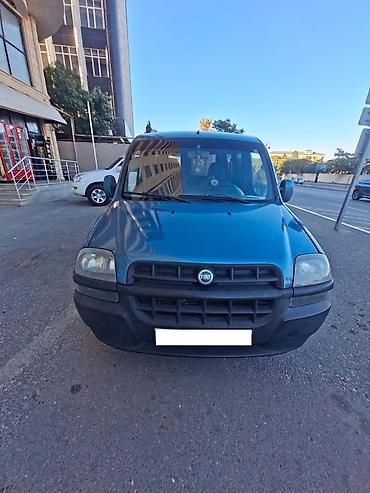 Fiat: Fiat Doblo (mavi rəng, miniven/furqon gövdə) Xüsusiyyətlər: - Geniş — 1