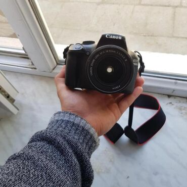 Fotoapparat-Canon EOS 1100d.Fotoaparat ideal vəziyyətdədir.Heç bir