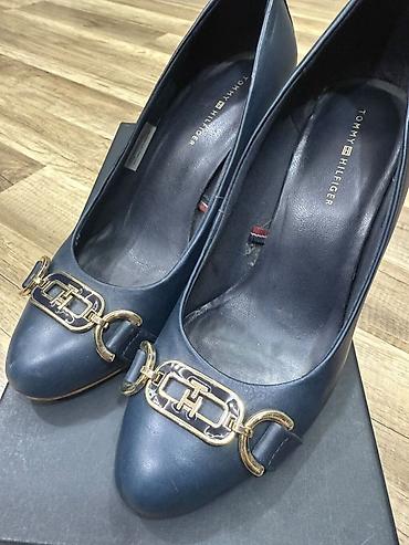 Tuflilər: Tommy Hilfiger qadın ayaqqabıları – dəst 1) Klassik qara hündürdaban — 5