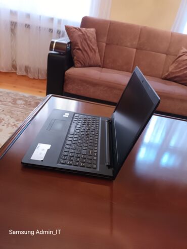 crucial: Intel Core i3, 4 GB, 15.6 "