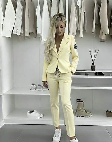 Kompleti: Komplet
Cena 3900
Uni vel.
V33 — 2