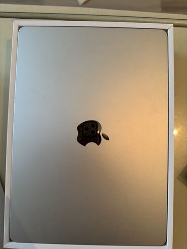 mac pudra: Yeni Apple MacBook, 13.5 ", Apple M2, 256 GB, Ünvandan götürmə