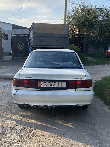 lancer: Mitsubishi Lancer: 1993 г., Бензин, Седан — 2