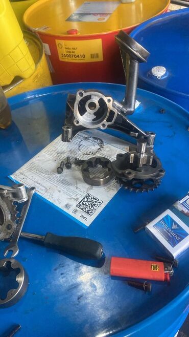 Двигатели, моторы и ГБЦ: Масляный насос двигателя внутреннего сгорания. Механизм с шестерней — 7