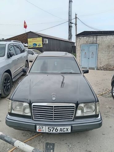 машина мэрс: Mercedes-Benz E 220: 1994 г., 2.2 л, Автомат, Бензин, Седан