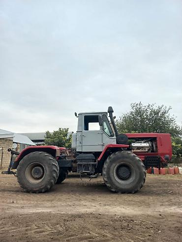 rengli işıq: Ağır sinif dördötürücülü traktor - Güclü dizel mühərrik, qabaqda iri — 8