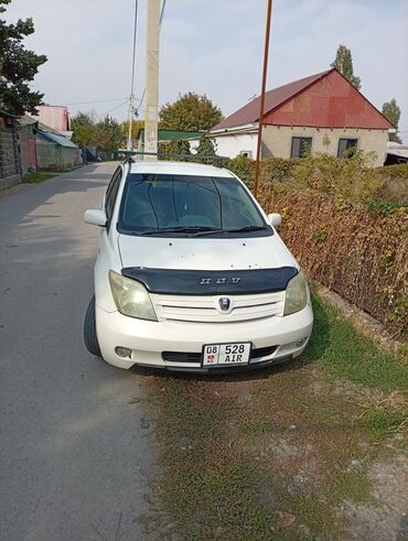 скутеры новые: Toyota ist: 2003 г., 1.5 л, Автомат, Бензин, Хэтчбэк