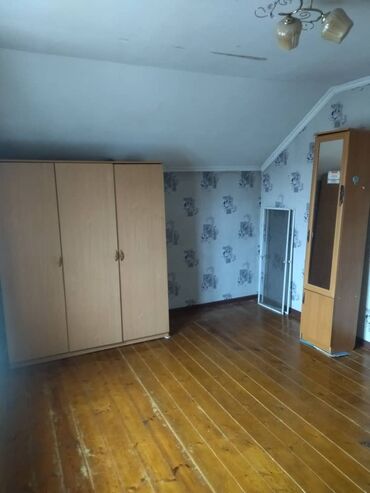 купить дом в новопокровке: 90 кв. м, 3 бөлмө, Забор, тосулган