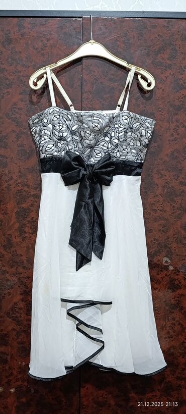 Kokteyl donlar: 5-4 manatdan gündelik ve ziyafet geyimleri. Hamisi kiçik ölçülərdi — 10