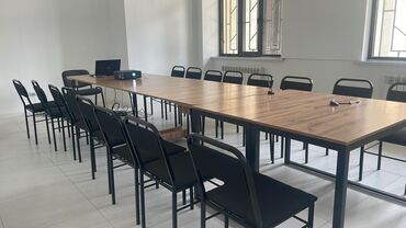 офис в жилом доме: Сдаю Кабинет Для курсов, Для репетитора, Для тренингов В жилом комплексе, 35 м², Первый этаж, Посуточно, Почасово, 1 линия, С оборудованием, С отдельным входом