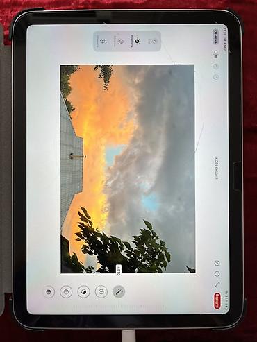 apple 16e: IPad 10-го поколения (модель MPQ33B/A), Wi‑Fi - Экран тонкие рамки — 1