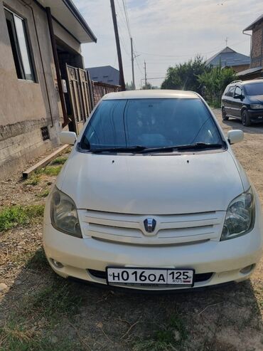 японский авто разбор: Toyota ist: 2003 г., 1.3 л, Автоматтык, Бензин, Седан