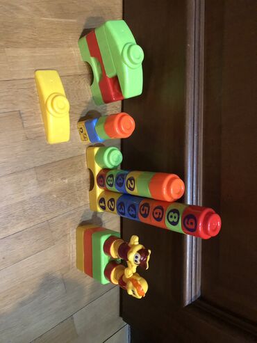 uşaq oyuncaq dəsti play doh: Legolar,yeni kimidiler,yaxshi veziyyetde,iki komplekt