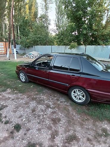 transporter multivan: Volkswagen Vento: 1993 г., 1.8 л, Механика, Бензин, Седан — 3